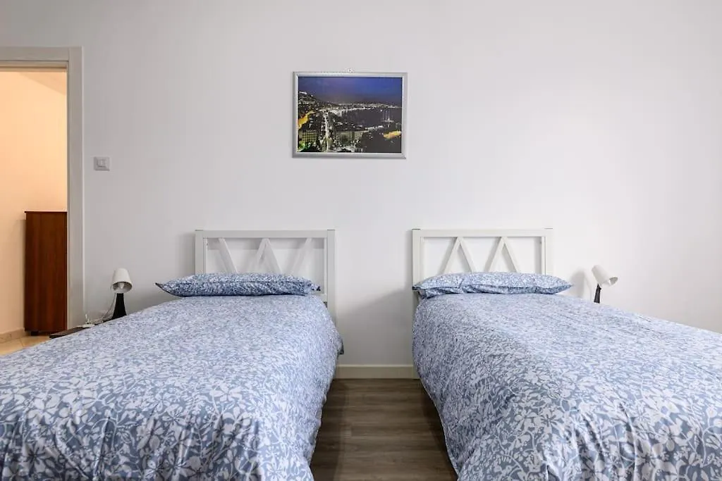 Appartamento Centrale Sabrixhouse Naples Italy