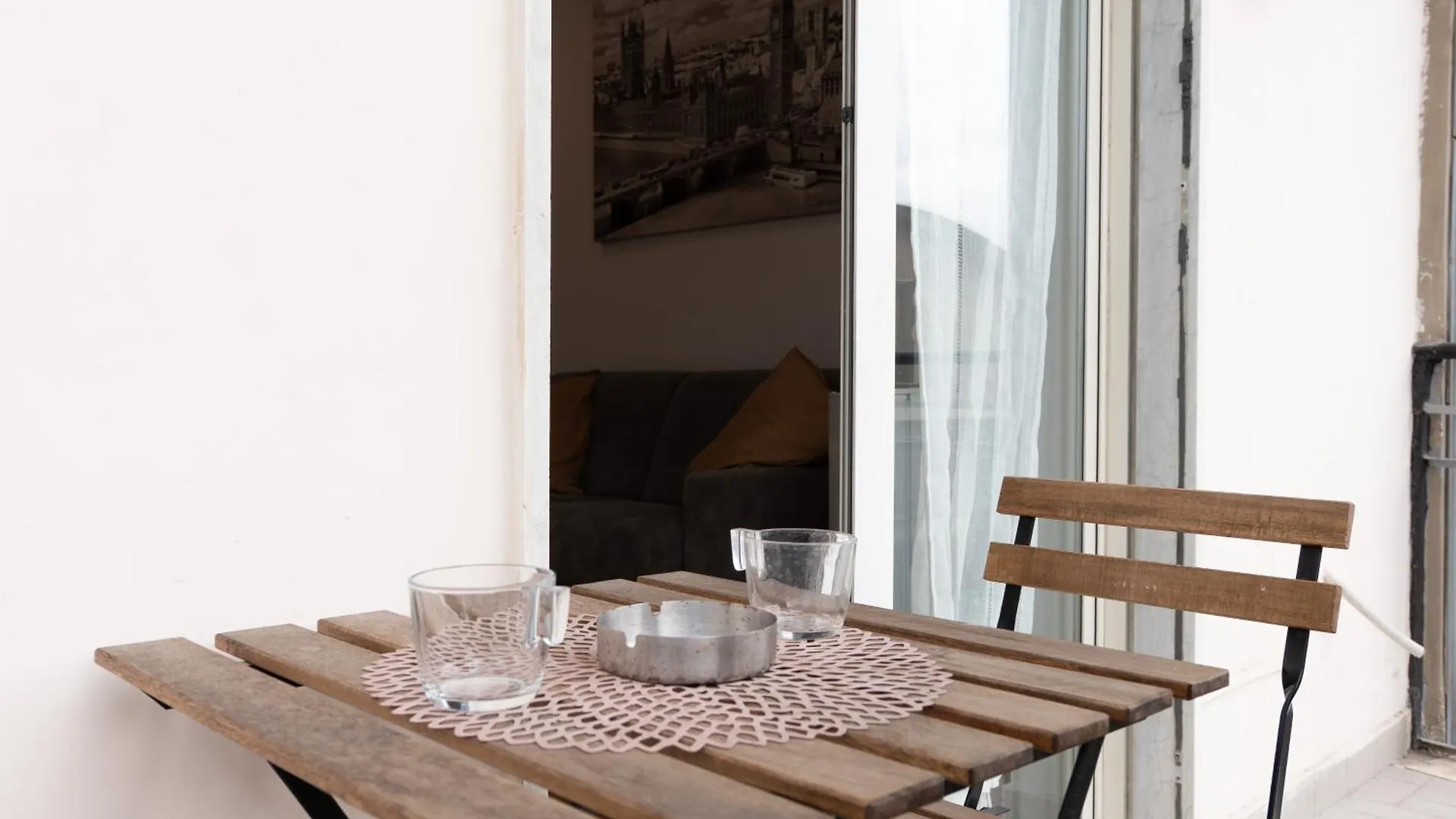Appartamento Centrale Sabrixhouse Naples Italy