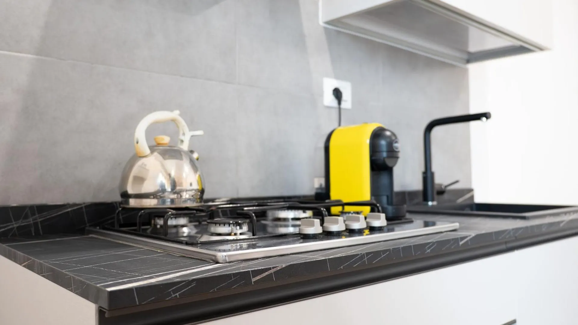 Appartamento Centrale Sabrixhouse Nápoly 0*,  Olaszország